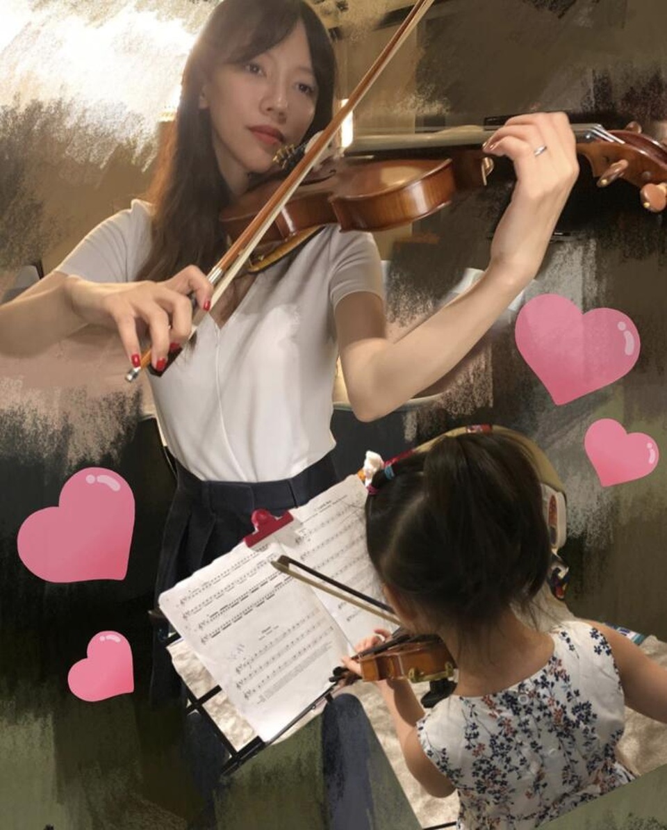 Tổ ấm hạnh phúc và người vợ giàu đức hi sinh của Vương Lực Hoành - 18