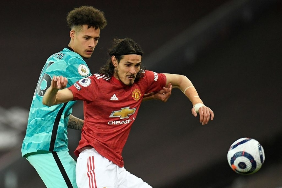 Trọng tài quay lưng, Liverpool vẫn thắng ngoạn mục trước Man Utd - 15 Trọng tài quay lưng, Liverpool vẫn thắng ngoạn mục trước Man Utd - 15
