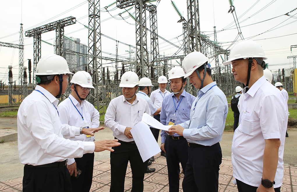 EVNNPT phối hợp lực lượng diễn tập ứng phó sự cố lưới điện truyền tải - 5 EVNNPT phối hợp lực lượng diễn tập ứng phó sự cố lưới điện truyền tải - 5