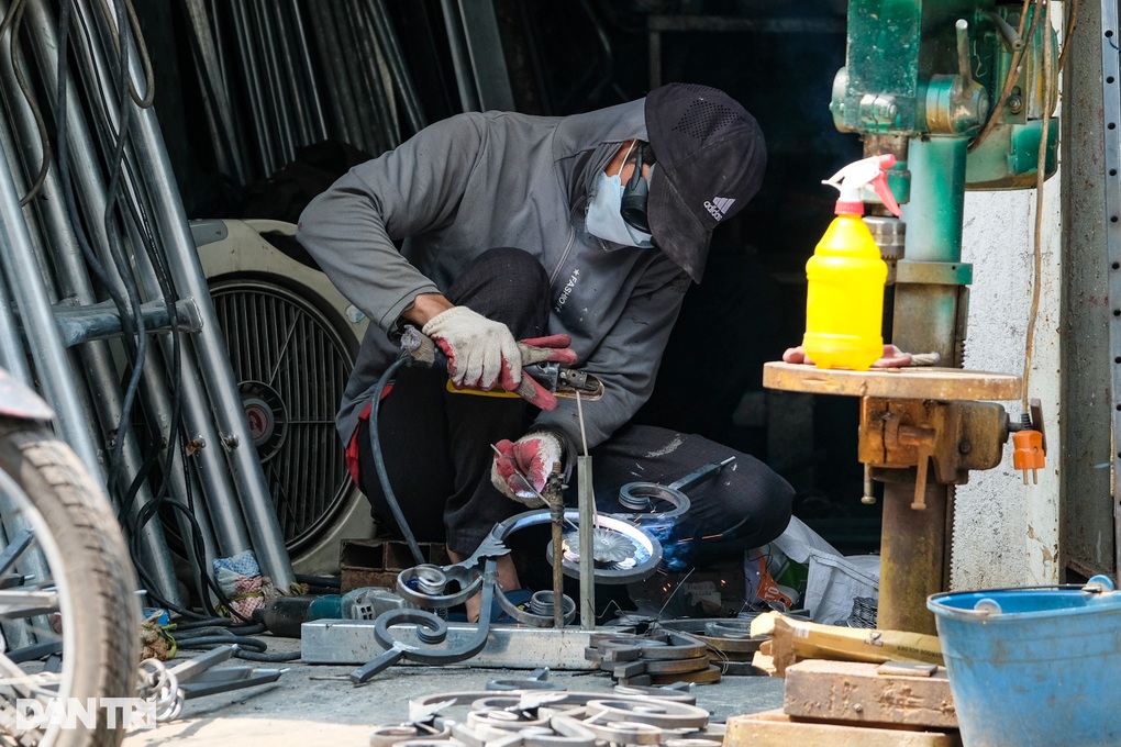 Thợ hàn tiết lộ đặc tính nguy hiểm nhất của xỉ hàn gây tai họa khôn lường - 4 Thợ hàn tiết lộ đặc tính nguy hiểm nhất của xỉ hàn gây tai họa khôn lường - 4