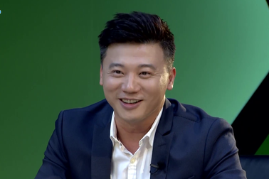 MC Khắc Nguyện làm “ông mối mát tay" cho sinh viên trên truyền hình