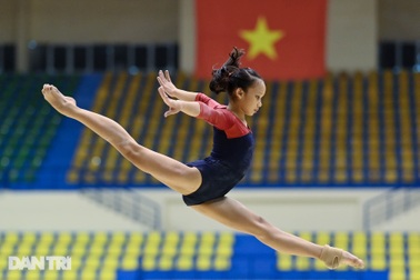 Mãn nhãn với những màn biểu diễn thể dục dụng cụ tại giải quốc gia