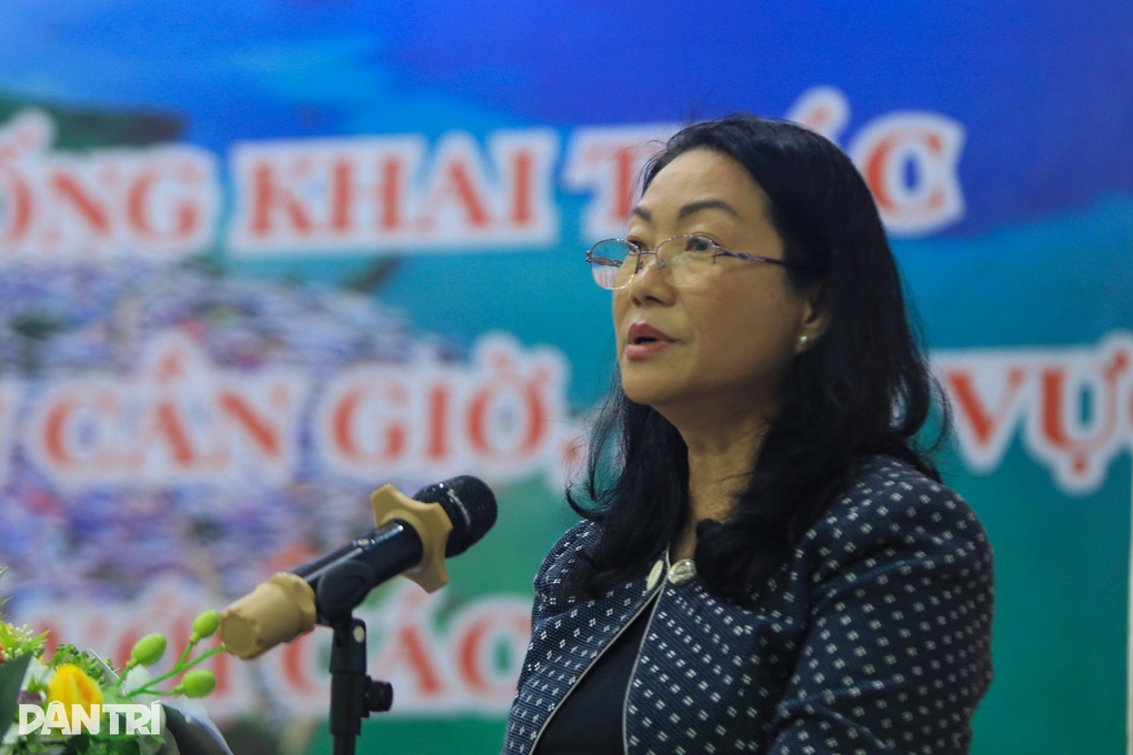 Nhóm trộm cát chống trả quyết liệt, đánh chìm phương tiện để tẩu thoát - 4 Nhóm trộm cát chống trả quyết liệt, đánh chìm phương tiện để tẩu thoát - 4