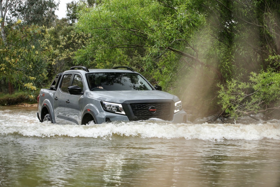 Nissan Navara 2021 xuất kích, sẵn sàng đấu với Ford Ranger - 18 Nissan Navara 2021 xuất kích, sẵn sàng đấu với Ford Ranger - 18