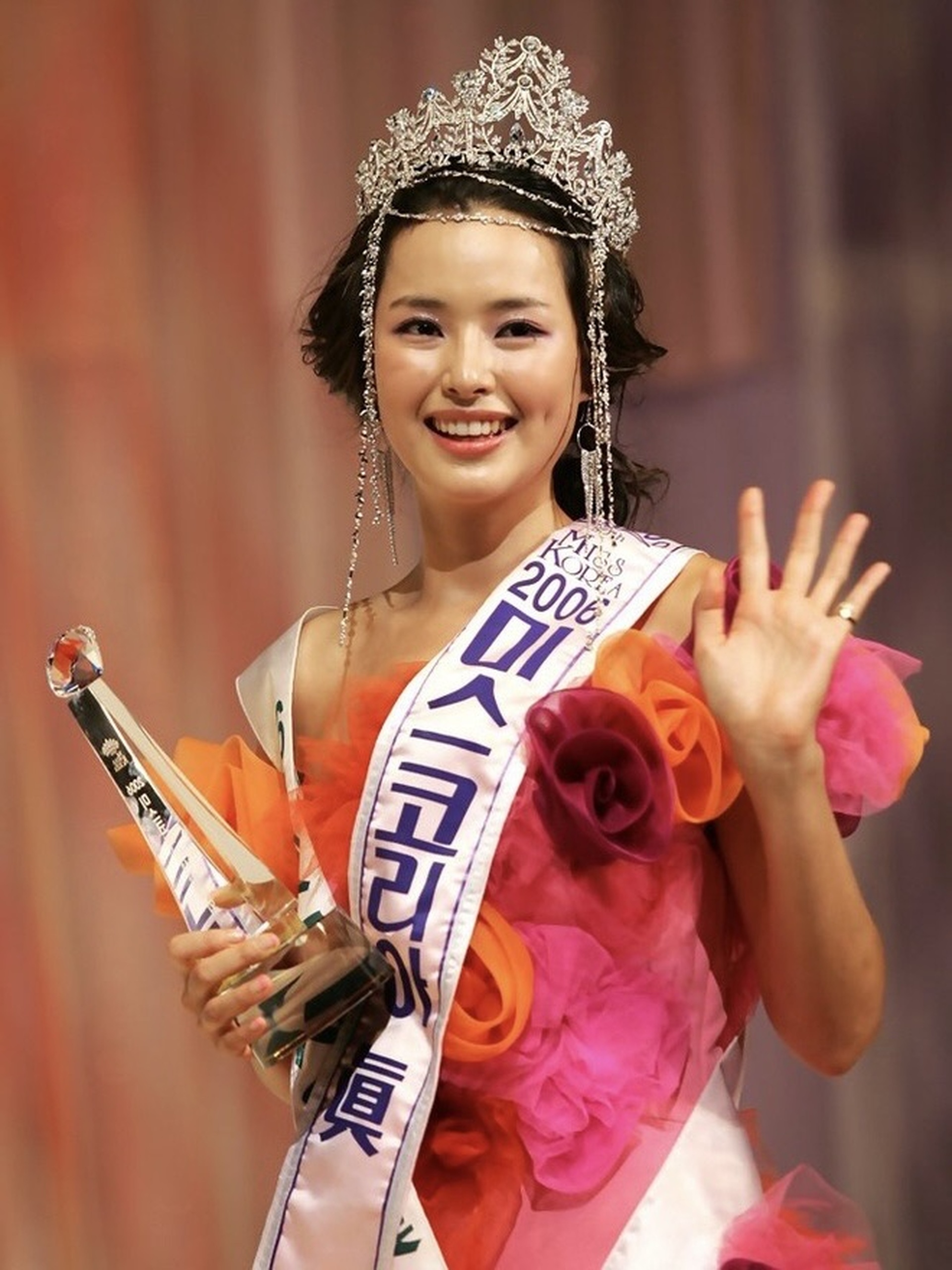 The most beautiful Miss Korea: At 42 years old, still a beauty legend, happy - 3 Hoa hậu đẹp nhất Hàn Quốc: Tuổi 42 vẫn là huyền thoại nhan sắc, hạnh phúc - 3