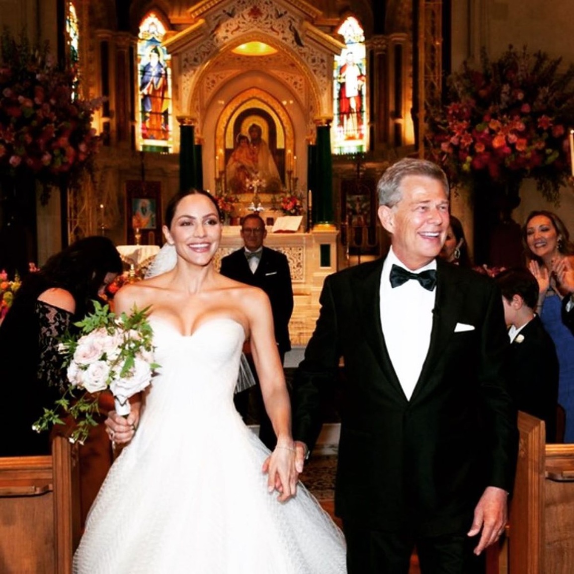 Cuộc sống viên mãn của ca sĩ Katharine McPhee và chồng đại gia hơn 35 tuổi - 1 Cuộc sống viên mãn của ca sĩ Katharine McPhee và chồng đại gia hơn 35 tuổi - 1