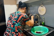 Cử nhân tủi nghẹn khi lương "ô sin" gấp 3 lần nhân viên kinh doanh