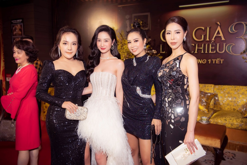 Nancy Nhung Bùi: Gái già lắm chiêu 3 mang xu hướng thời trang hoàn hảo - 4 Nancy Nhung Bùi: Gái già lắm chiêu 3 mang xu hướng thời trang hoàn hảo - 4