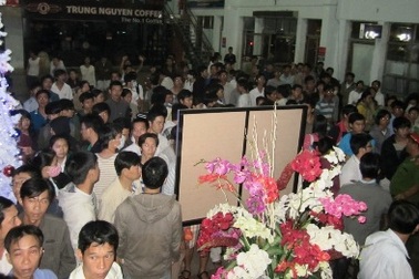 Giá vé tàu Tết Giáp Ngọ tăng cao