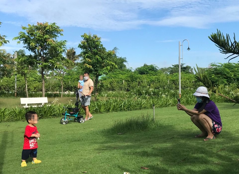 Khi bố mẹ yêu con qua... camera - 1