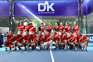 Minh Quân, Khánh Linh rạng rỡ cổ vũ dàn nghệ sĩ ở giải pickleball Dân trí - 12