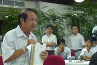 Sách hướng dẫn “còng tay” giáo viên 