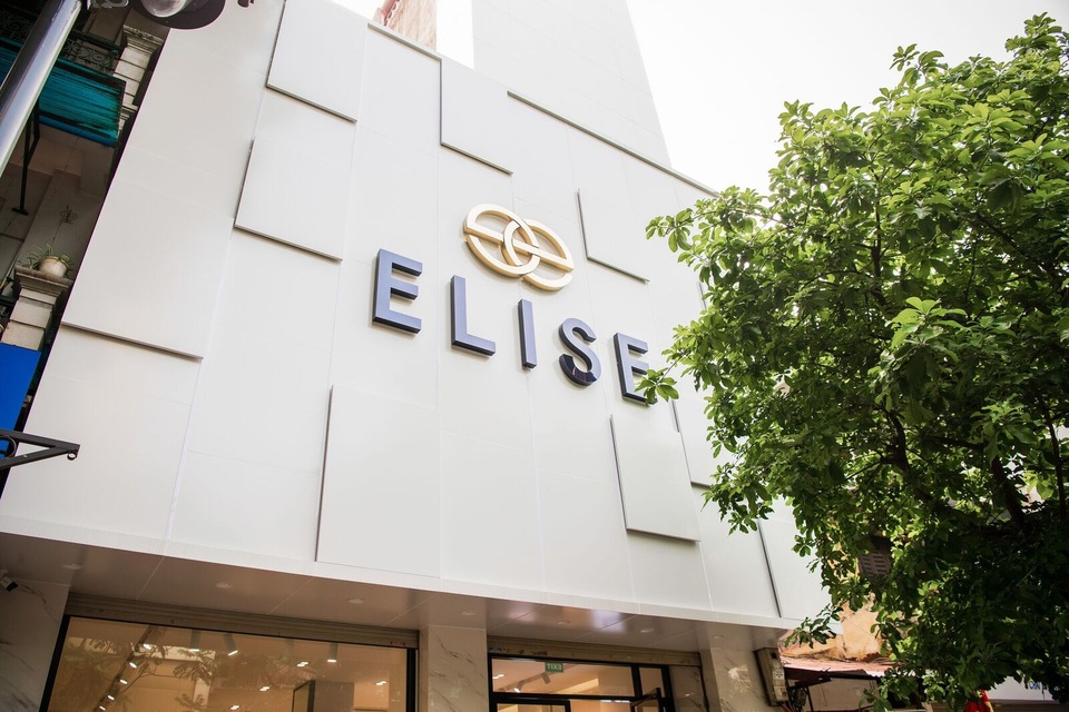 CEO Lưu Nga: Định nghĩa lại mô hình bán lẻ thông qua sự ra mắt của Concept Showroom mới - 1 CEO Lưu Nga: Định nghĩa lại mô hình bán lẻ thông qua sự ra mắt của Concept Showroom mới - 1