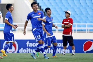 HLV Nguyễn Thành Vinh: “Tôi tin Công Phượng sẽ tỏa sáng trước Iraq”