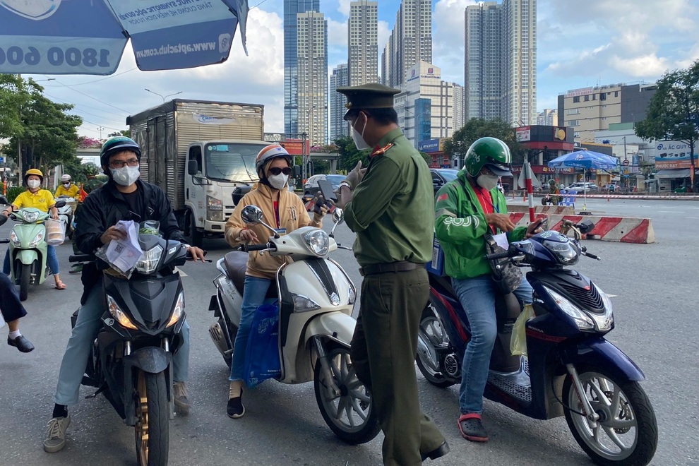 Khi nào người lao động được đi lại giữa TPHCM và 4 tỉnh lân cận? - 3 Khi nào người lao động được đi lại giữa TPHCM và 4 tỉnh lân cận? - 3
