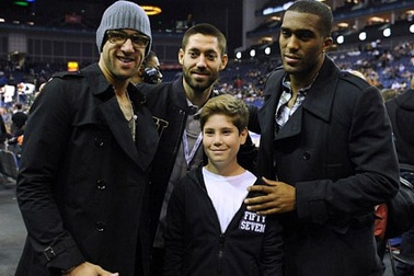 Sao Premier League rủ nhau xem NBA ở London