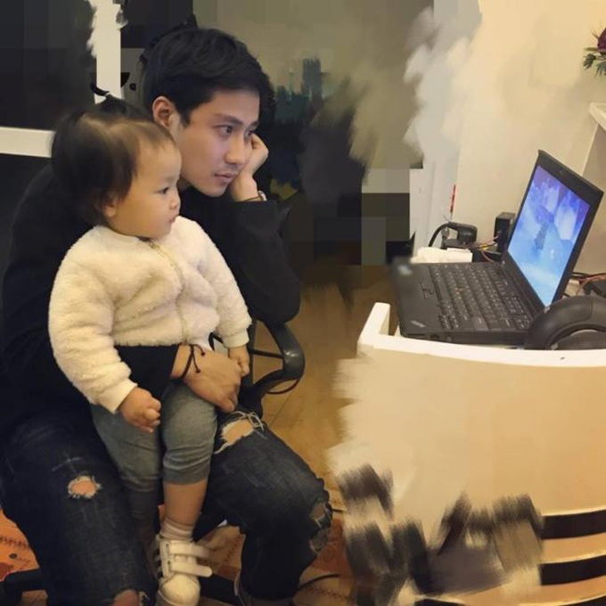 Hôn nhân bí mật của Thanh Sơn: Luôn thấy có lỗi, khóc vì xa con, thái độ của vợ khi chồng đóng cảnh nóng gây chú ý - Ảnh 9. Hôn nhân bí mật của Thanh Sơn: Luôn thấy có lỗi, khóc vì xa con, thái độ của vợ khi chồng đóng cảnh nóng gây chú ý - Ảnh 9.