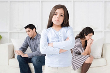 Gương vỡ khó lành