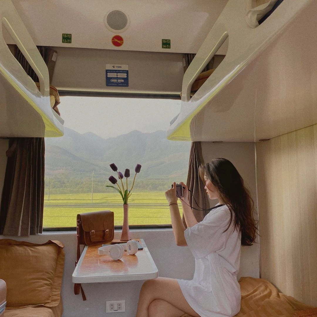 View - Vé máy bay 24 triệu đồng 6 người, khách Hà Nội đi bằng tàu hỏa rẻ gấp 3 lần | Báo Dân trí