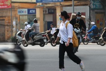 "Tim đập chân run" mỗi lần giơ tay xin sang đường...