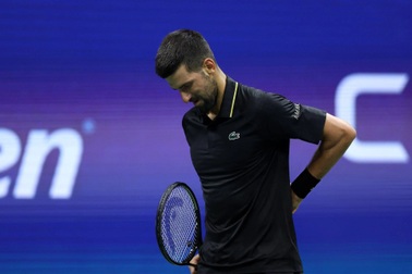 Djokovic liên tục phải trị liệu y tế tại US Open
