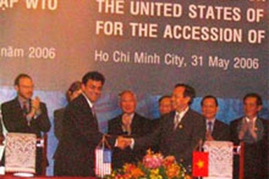 Việt Nam ký thỏa thuận lịch sử mở đường vào WTO