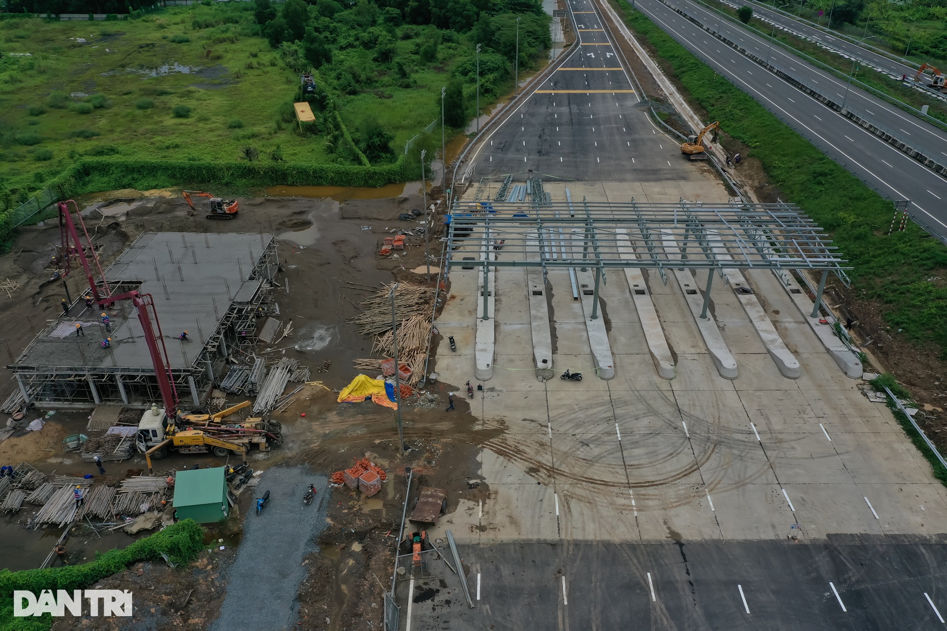 Hình hài đoạn cao tốc 3,4km qua TPHCM sắp thông xe - 6 Hình hài đoạn cao tốc 3,4km qua TPHCM sắp thông xe - 6