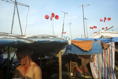 "Lát cắt" thú vị trong cuộc sống người lao động nghèo