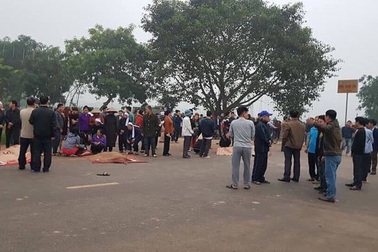 Vụ xe khách tông đoàn đưa tang: Một bệnh nhân chấn thương sọ não chuyển lên Việt Đức