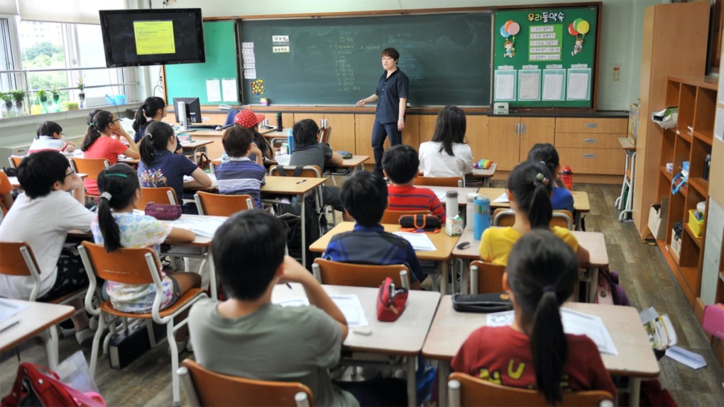 Học sinh Hàn Quốc miệt mài đi học thêm, giáo viên kiếm triệu USD - 1 Học sinh Hàn Quốc miệt mài đi học thêm, giáo viên kiếm triệu USD - 1