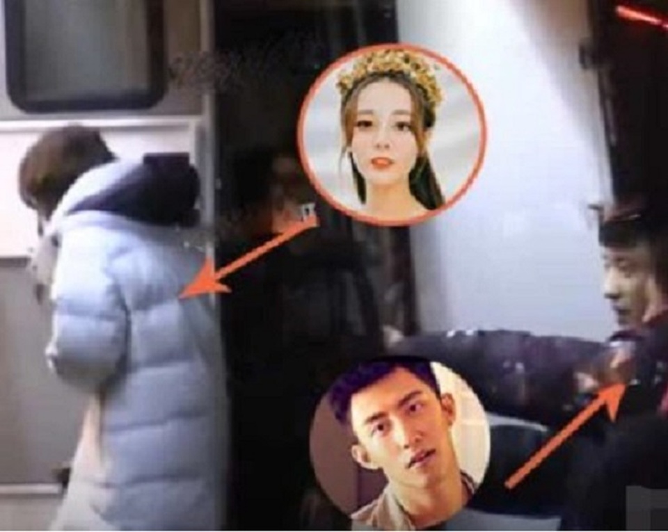 Địch Lệ Nhiệt Ba úp mở chia tay giữa tin đồn hò hẹn với Hoàng Cảnh Du - 4 Địch Lệ Nhiệt Ba úp mở chia tay giữa tin đồn hò hẹn với Hoàng Cảnh Du - 4