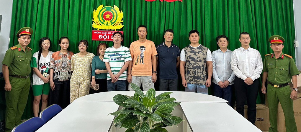 Thiên đường mại dâm của dân chơi Hàn Quốc ở TPHCM hoạt động thế nào? - 3 Thiên đường mại dâm của dân chơi Hàn Quốc ở TPHCM hoạt động thế nào? - 3