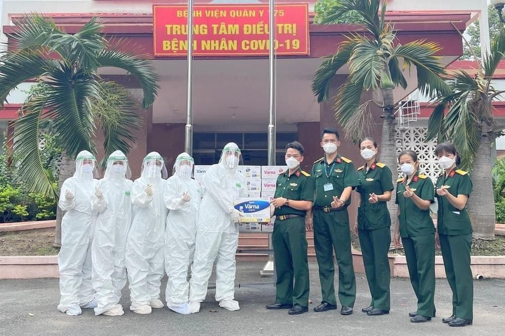 Một triệu sản phẩm dinh dưỡng Värna tiếp sức y bác sĩ đẩy lùi dịch - 1 Một triệu sản phẩm dinh dưỡng Värna tiếp sức y bác sĩ đẩy lùi dịch - 1