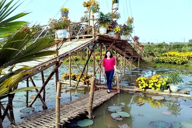 Check-in “vườn trái cây Nam bộ” nơi rốn lũ của Quảng Nam