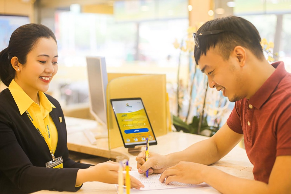 Nam A Bank tặng lộc xuân cho khách hàng giao dịch đầu năm - 2 Nam A Bank tặng lộc xuân cho khách hàng giao dịch đầu năm - 2