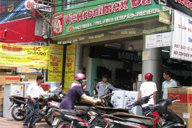 Hàng chống nóng “cháy” theo thời tiết