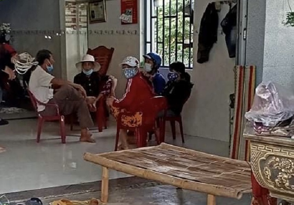 Thợ sửa máy lọc nước bị chém tử vong tại nhà chủ - 1 Thợ sửa máy lọc nước bị chém tử vong tại nhà chủ - 1