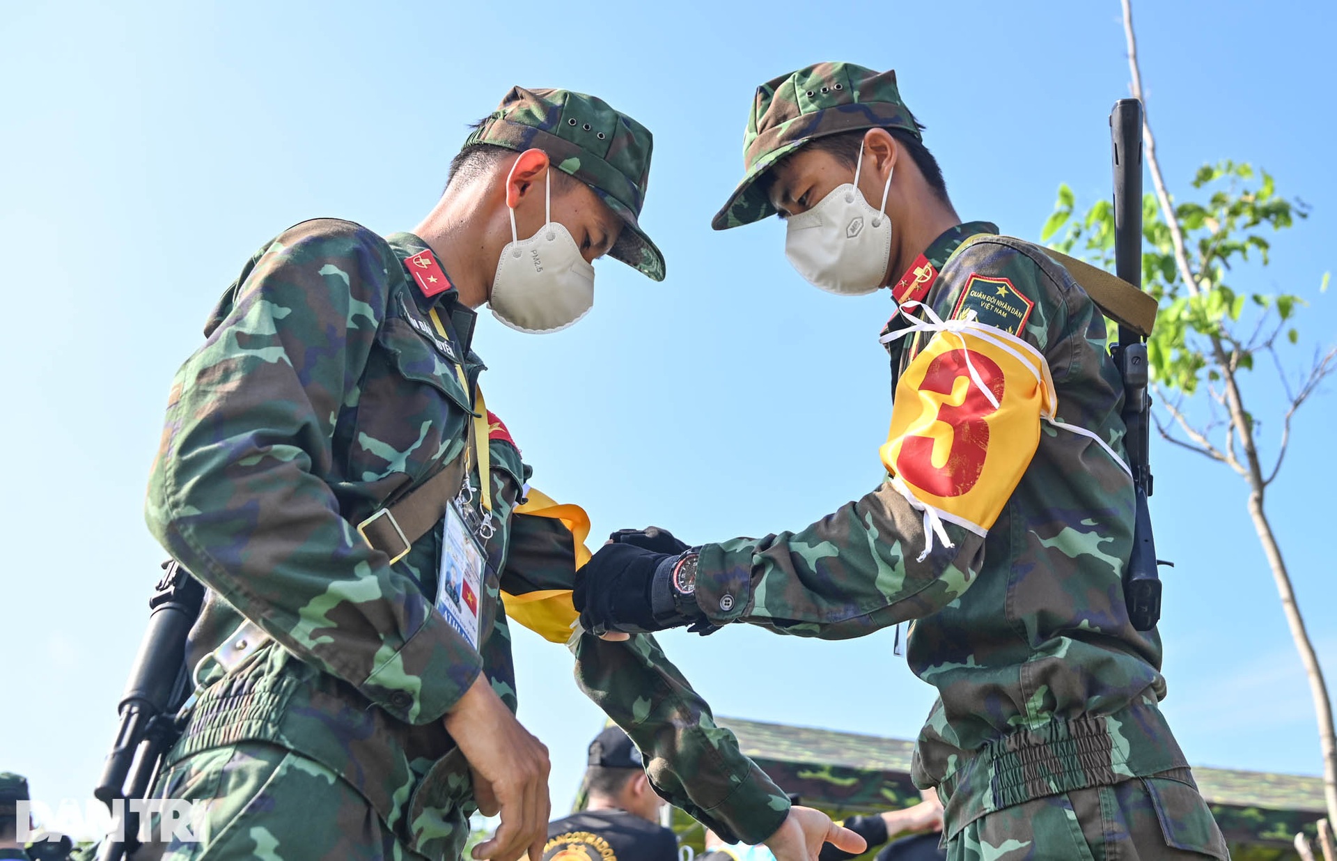 Thi đấu xuất sắc, xạ thủ bắn tỉa Việt Nam sáng cửa giành huy chương Vàng - 2 Thi đấu xuất sắc, xạ thủ bắn tỉa Việt Nam sáng cửa giành huy chương Vàng - 2