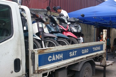 Bắt giữ gần 40 người tham gia sới đá gà ăn tiền