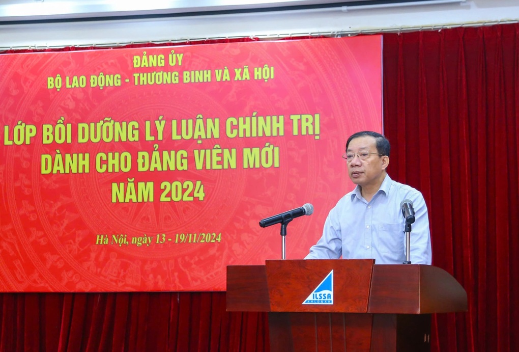 Bồi dưỡng, rèn luyện đảng viên dự bị là nhiệm vụ của tổ chức đảng - 1