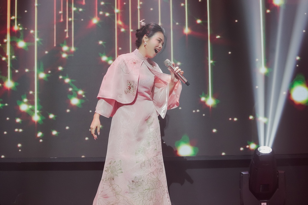 O Sen - Ngọc Mai: Biết ơn một người uy tín trong nghề đã gọi tôi là... con gián - 5 O Sen - Ngọc Mai: Biết ơn một người uy tín trong nghề đã gọi tôi là... con gián - 5