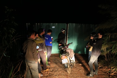 “Thách thức” quyết định xử phạt, cơ sở tái chế nhựa tiếp tục hành dân