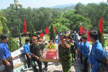 An táng 9 hài cốt liệt sĩ hy sinh tại Lào