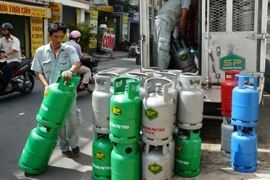 Giá gas giảm tháng thứ ba liên tiếp