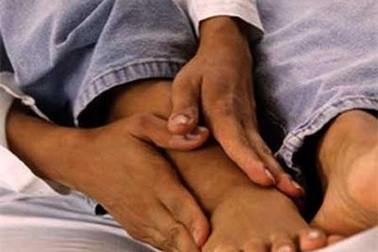 Đổ bệnh vì ăn tiệc cuối năm