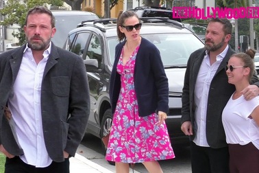 Ben Affleck & Jennifer Garner được fans săn đón