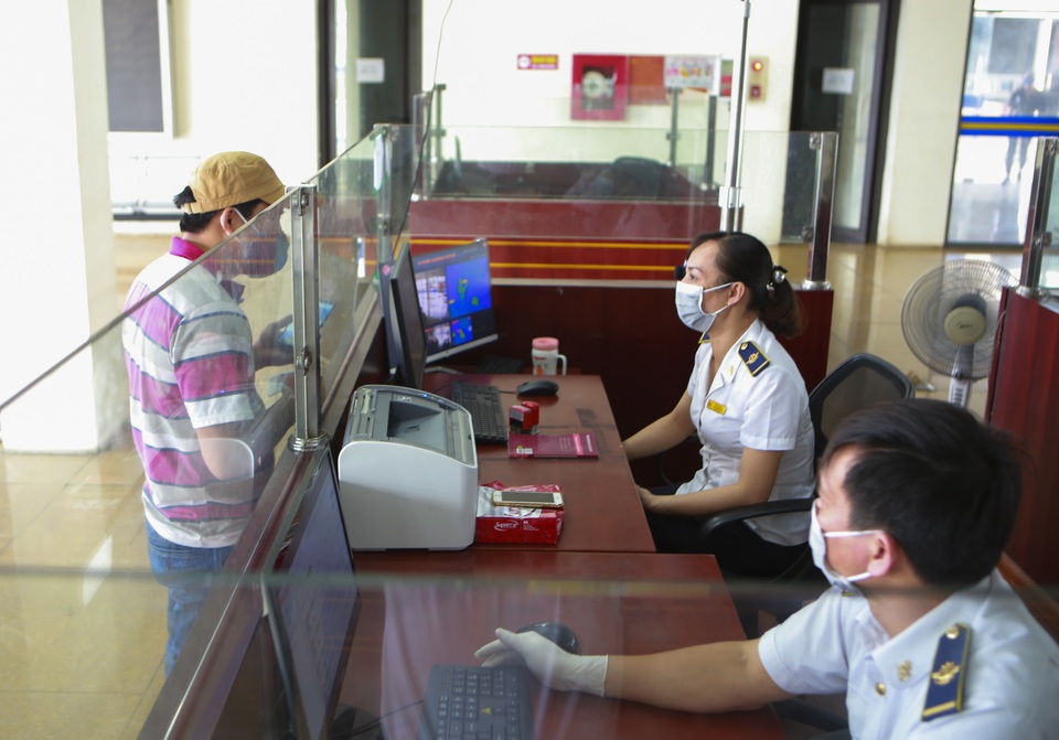 Nhu cầu xuất khẩu tăng mạnh, hàng hóa ùn ứ tại cửa khẩu Kim Thành - 4 Nhu cầu xuất khẩu tăng mạnh, hàng hóa ùn ứ tại cửa khẩu Kim Thành - 4