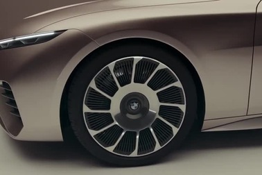 Chiếc BMW mui trần đặc biệt, chưa sản xuất đã được khách đặt mua hết