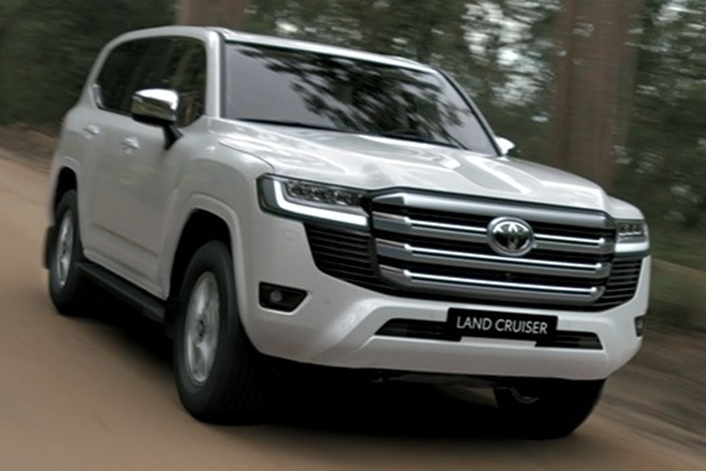 Toyota Land Cruiser 2022 hoàn toàn mới về Việt Nam, giá từ 4,06 tỷ đồng - 1 Toyota Land Cruiser 2022 hoàn toàn mới về Việt Nam, giá từ 4,06 tỷ đồng - 1