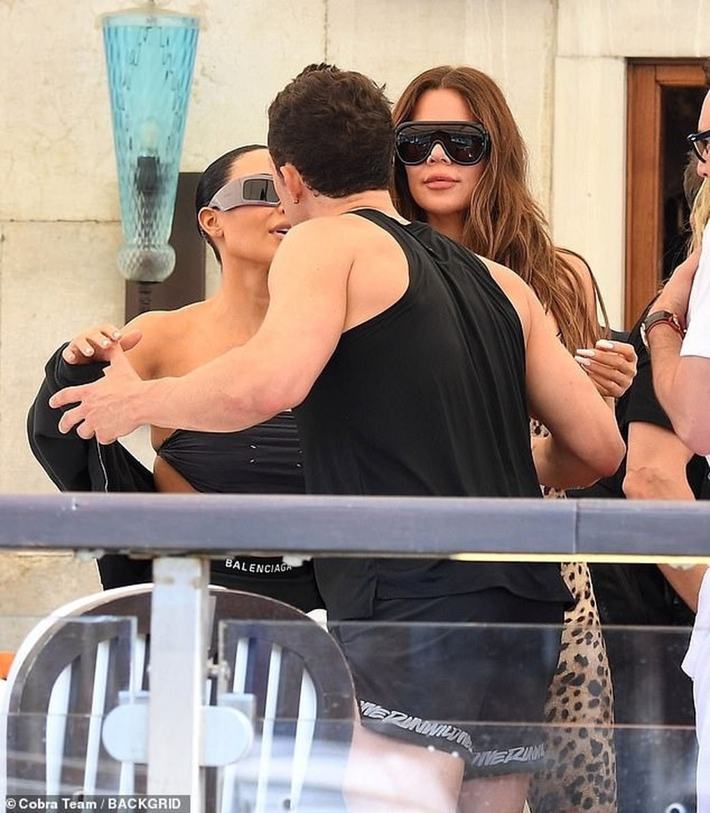 “Cướp biển” Orlando Bloom cặp kè mỹ nhân giữa tin đồn chia tay Katy Perry - 2 “Cướp biển” Orlando Bloom cặp kè mỹ nhân giữa tin đồn chia tay Katy Perry - 2